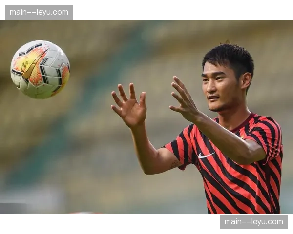 成都蓉城廖力生杨明洋首发，阿洛伊西中场控制力求提升